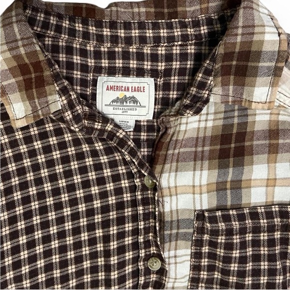 American Eagle Cropped Flannel - Picture 2 of 4